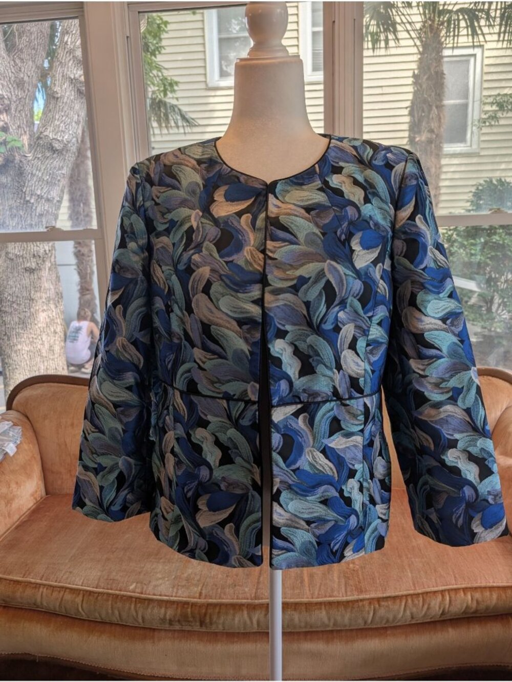 Kasper Jewel Neck Jacquard Fly Away Jacket Size 10 Blue Silver Vintage Office